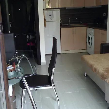 2 In Sunny Appartement