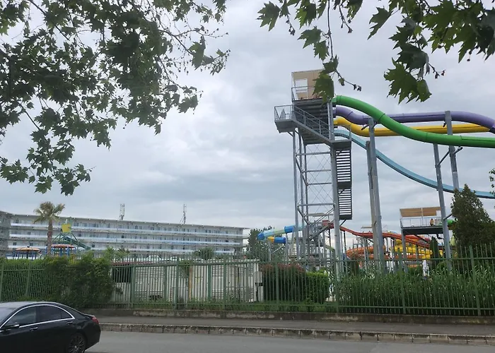 2 In Sunny Apartament